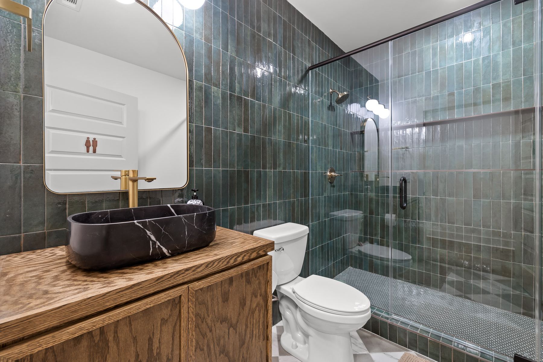 270 Dodd Lane Luxury Basement Atlanta — Photo 2