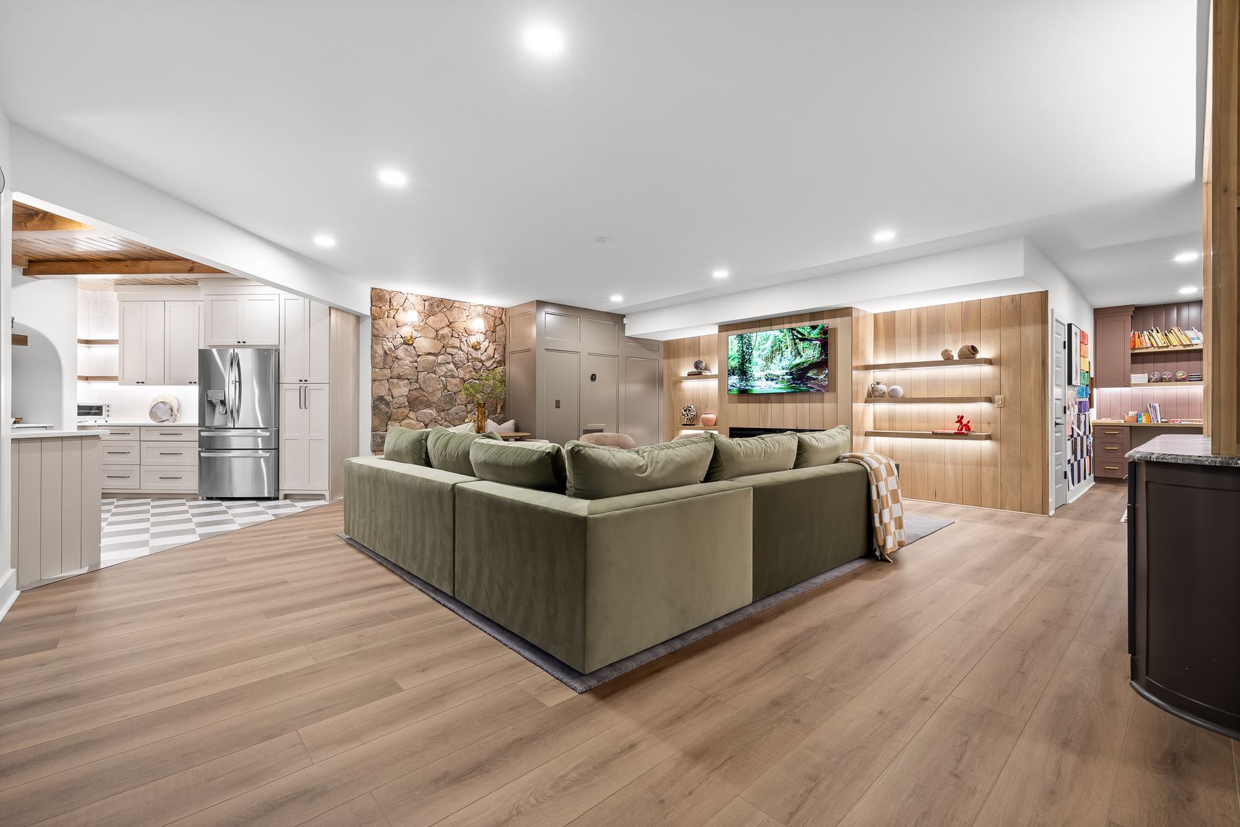 270 Dodd Lane Luxury Basement Atlanta — Photo 6